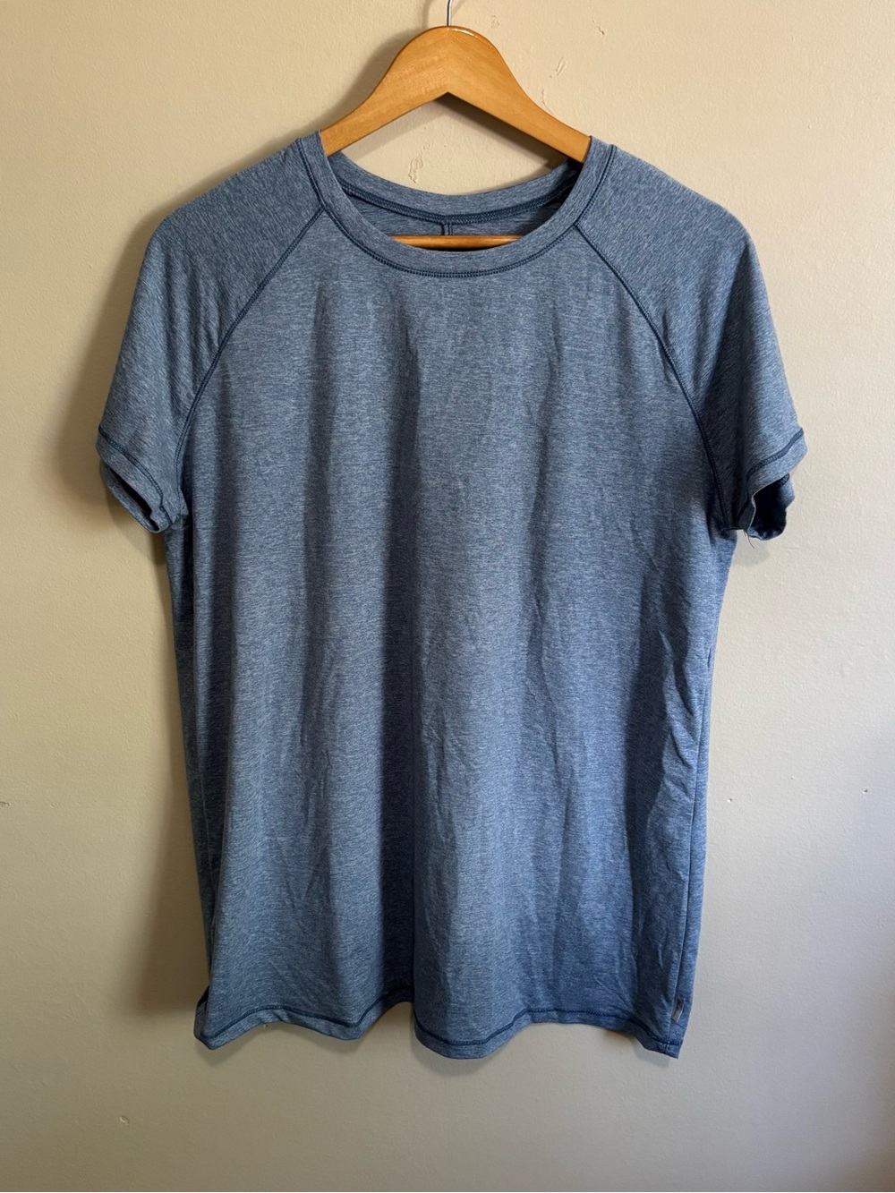 Eddie Bauer Women’s M Heathered Blue Butter Soft Athletic Tee Shirt